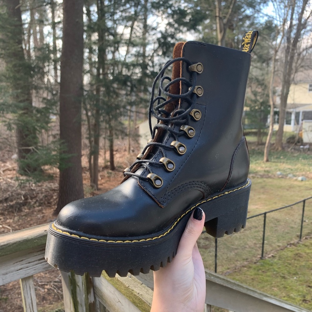 Doc Martens Leona Boots